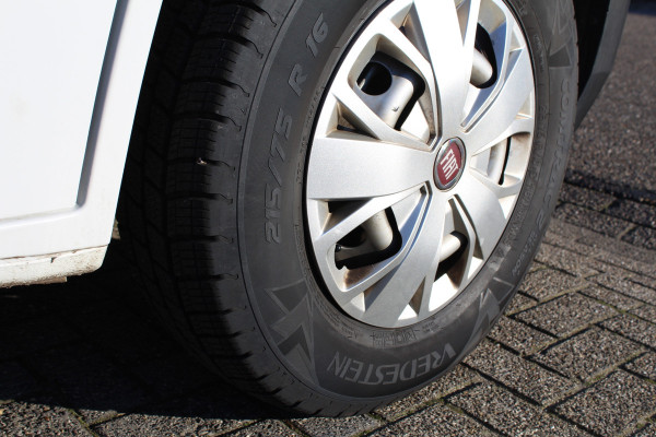 Fiat E-Ducato 3.5T L2 79 kWh Bakwagen ✓ 360° camera ✓ 3-zits ✓Apple carplay / Android auto