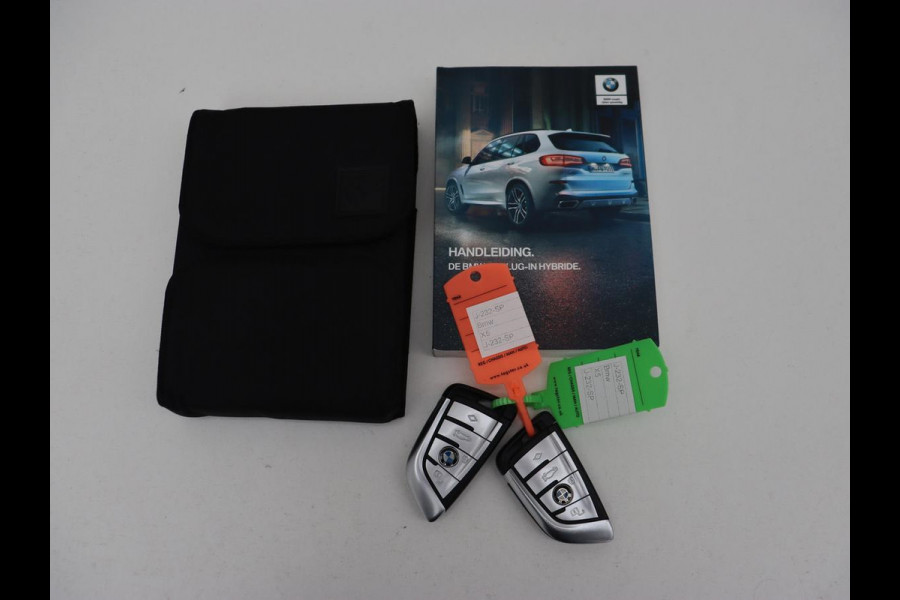 BMW X5 xDrive45e M Sport | Panoramadak | Stoelventilatie | Head-Up | Rear Entertainment | Leder | Adaptive cruise | 360 Camera | Harman/Kardon | 21'' | Achterbankverwarming | Carplay | Soft-Close