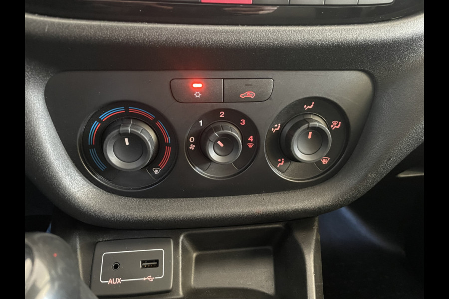 Fiat Doblò Cargo 1.6 MJ L1H1 SX Airco - Bluetooth - Parkeersensoren achter - Radio - Tussenschot volledig - Zijschuifdeur rechts - Stuur multifunctioneel - Mistlampen voor - Elektrische ramen voor