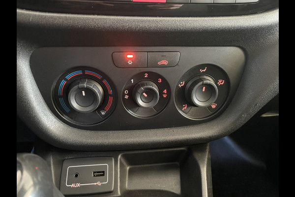 Fiat Doblò Cargo 1.6 MJ L1H1 SX Airco - Bluetooth - Parkeersensoren achter - Radio - Tussenschot volledig - Zijschuifdeur rechts - Stuur multifunctioneel - Mistlampen voor - Elektrische ramen voor