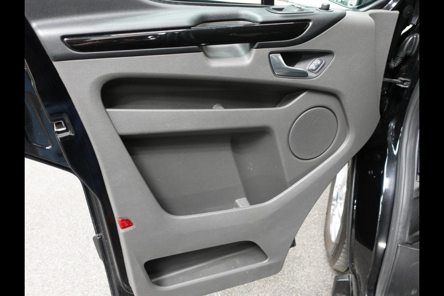 Ford Transit Custom 130pk Automaat L2H1 Limited Raptor Edition Dubbele Cabine | 2x Schuifdeur | Navigatie | Airco | Cruise control | Trekhaak | Parkeersensoren