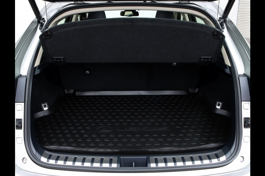 Lexus NX 300h AWD Sport Edition | Panoramadak | Leder | Premium Navi