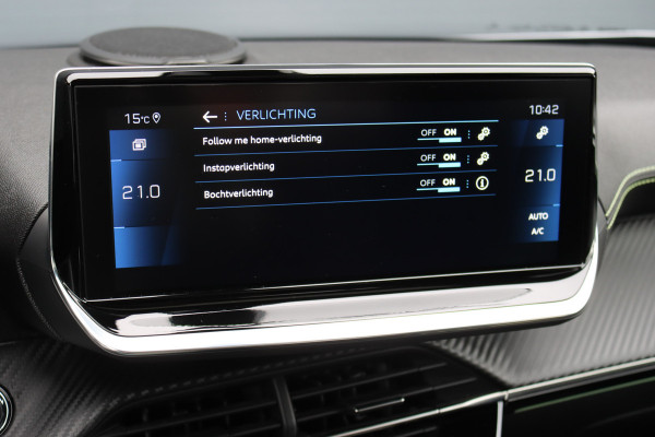 Peugeot 2008 1.2 PureTech GT Pack Aut8 | Adpatieve Cruise Control | Panoramadak | Focal Sound System | Sfeerverlichting | Camera | Keyless Go | 3D-Display | Stoelverwarming | Full Led |