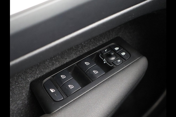 Volvo XC40 1.5 T4 RECHARGE 211 PK PHEV ORIG. NL BTW | CAMERA | APPLE CARPLAY | 18 INCH | DAB