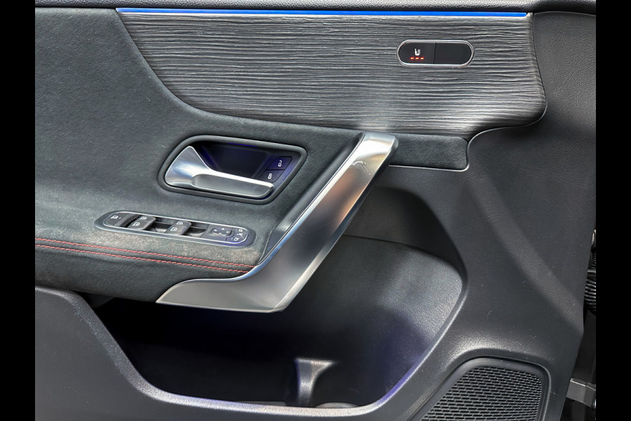 Mercedes-Benz A-Klasse A200 AMG |Sfeerlicht|Panorama|Camera