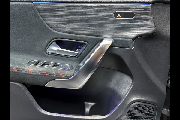 Mercedes-Benz A-Klasse A200 AMG |Sfeerlicht|Panorama|Camera