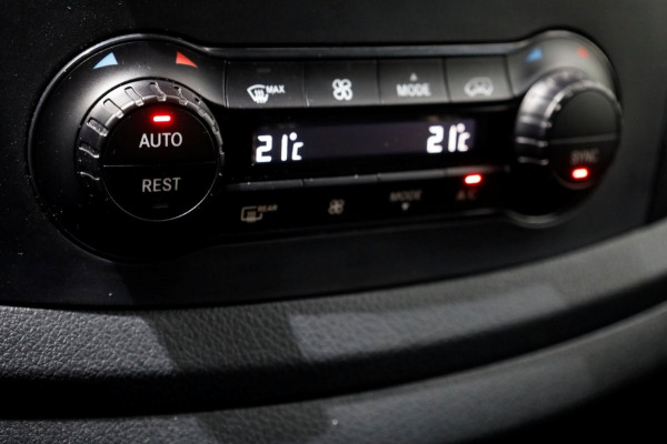 Mercedes-Benz Vito 114 CDI 136pk RWD 9G Automaat Compact 2x Schuifdeur/LED/Camera 02-2022