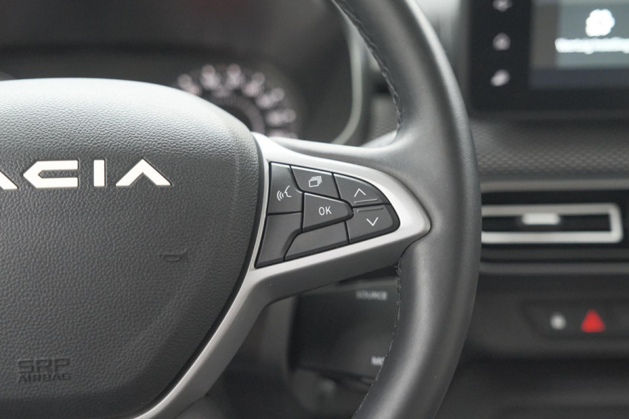 Dacia Jogger TCe 100 ECO-G Expression | 7 Zitplaatsen | Camera | Dodehoekdetectie | Navigatie