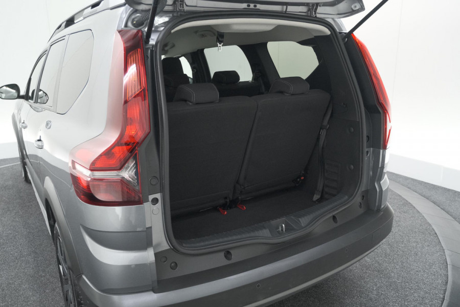 Dacia Jogger TCe 100 ECO-G Expression | 7 Zitplaatsen | Camera | Dodehoekdetectie | Navigatie