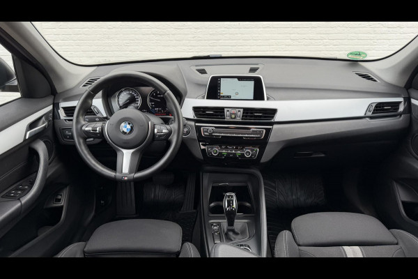 BMW X1 SDrive18i Automaat Clima Cruise Navi Pdc V+A Stoelverwarming Elek. A-klep