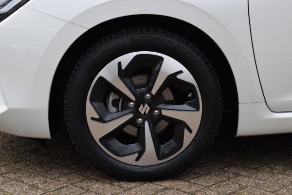 Suzuki Swift 1.2 Style Smart Hybrid|Carplay|Camera