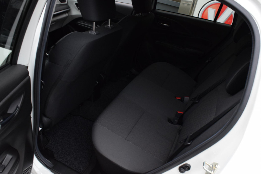 Suzuki Swift 1.2 Style Smart Hybrid|Carplay|Camera