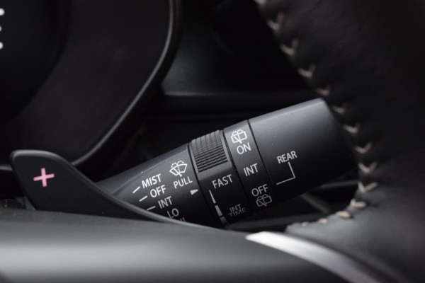 Suzuki Swift 1.2 Style Smart Hybrid|Carplay|Camera