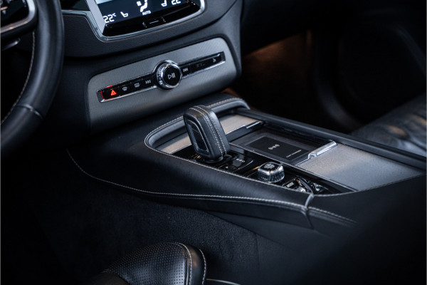 Volvo XC90 2.0 T8 Twin Engine AWD R-Design - Panorama | H&K | Memory | Trekhaak