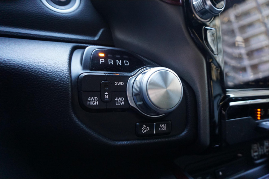 Dodge Ram 1500 5.7 V8 4x4 Crew Cab Rebel Sport | Luchtvering PANO -dak | Black Line | Off Road | Groot Navi | Apple CarPlay | Keyless | 20inch | Harman Kardon | Full LED | LPG onderbouw | excl BTW