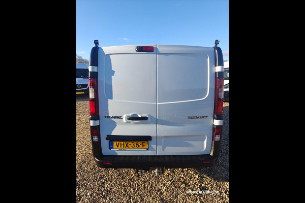 Renault Trafic 2.0 dCi 120 PK T29 EURO 6 , 1e Eig. 2x Schuifdeur , Apk feb. 2027 , Werkplaats inrichting.