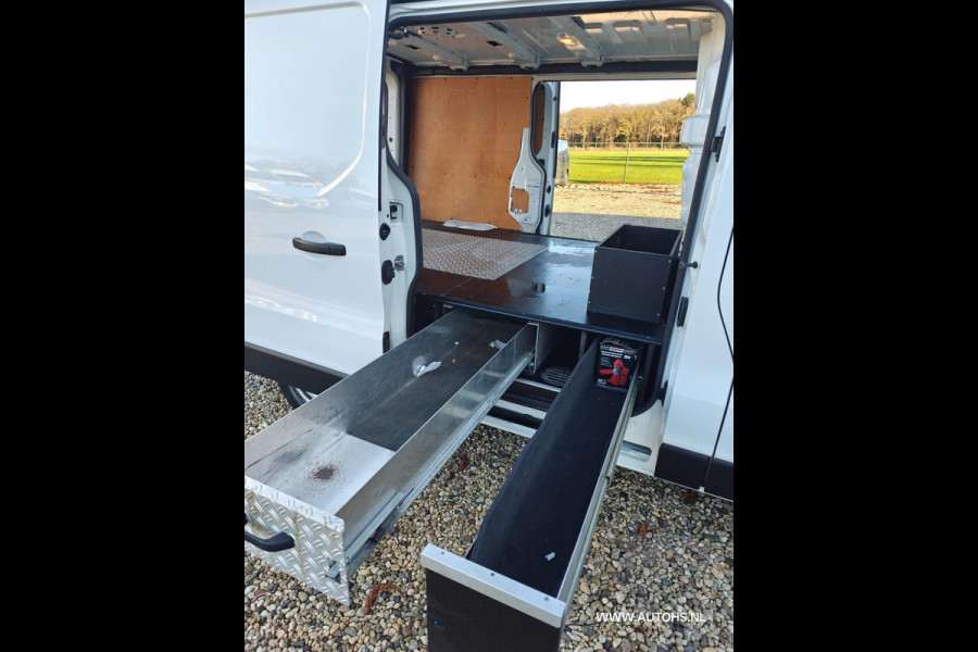 Renault Trafic 2.0 dCi 120 PK T29 EURO 6 , 1e Eig. 2x Schuifdeur , Apk feb. 2027 , Werkplaats inrichting.