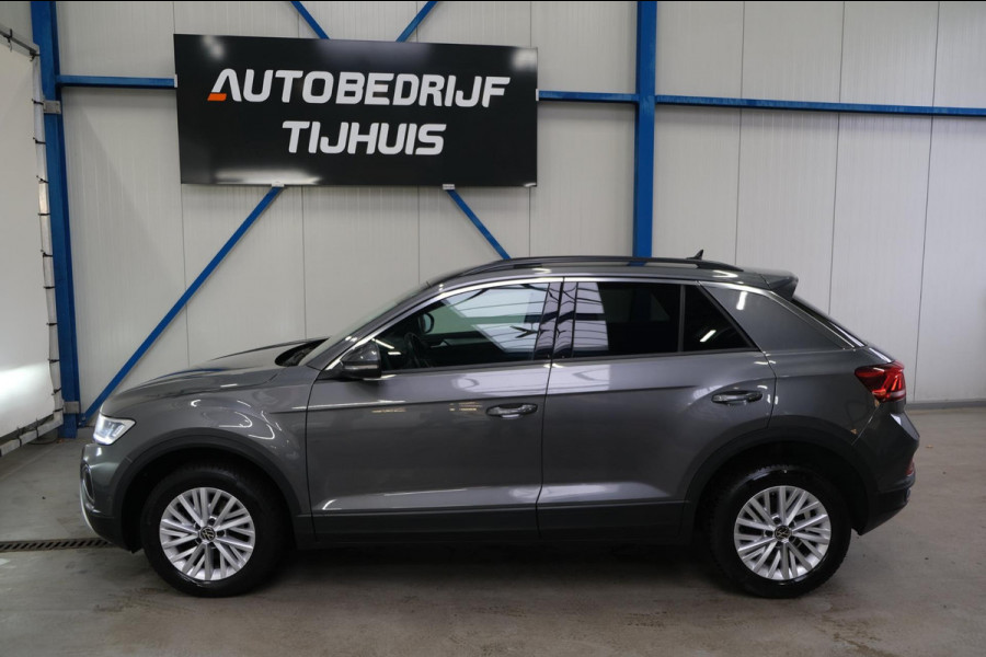 Volkswagen T-Roc 1.5 TSI Life Business Automaat - Virtual Display, Airco, Camera, Carplay, PDC.