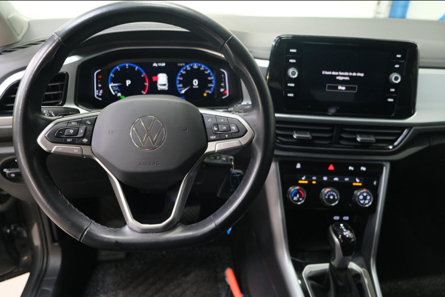 Volkswagen T-Roc 1.5 TSI Life Business Automaat - Virtual Display, Airco, Camera, Carplay, PDC.