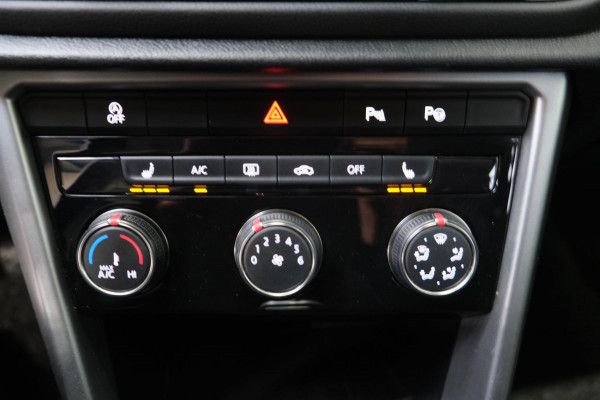 Volkswagen T-Roc 1.5 TSI Life Business Automaat - Virtual Display, Airco, Camera, Carplay, PDC.