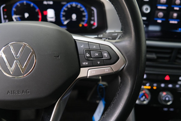 Volkswagen T-Roc 1.5 TSI Life Business Automaat - Virtual Display, Airco, Camera, Carplay, PDC.