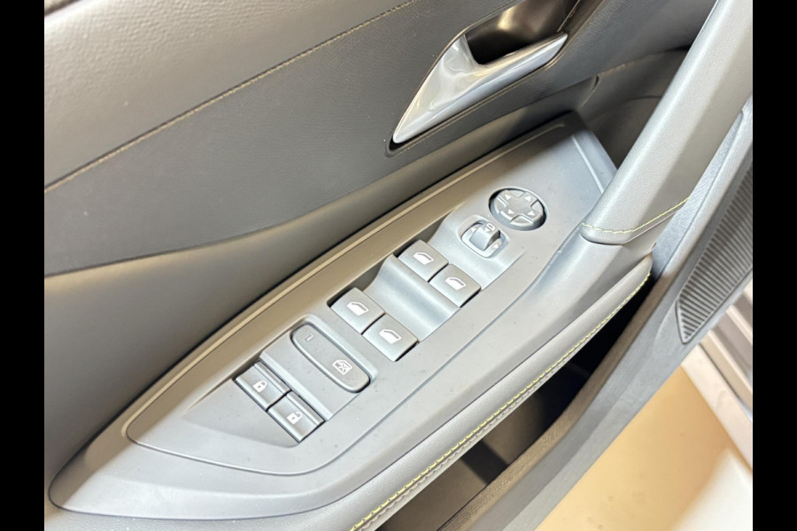 Peugeot 308 SW 1.6 Plug-in Hybrid 195 GT .