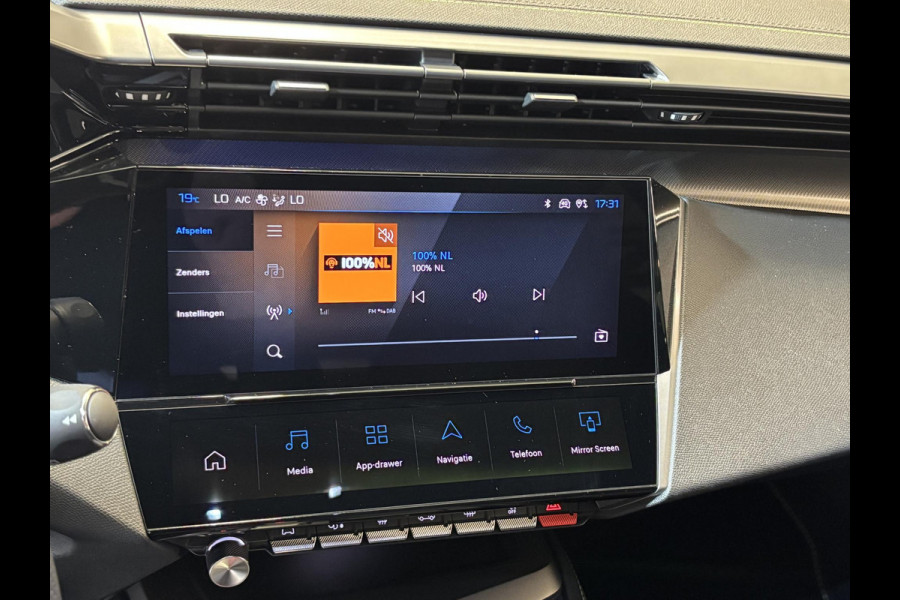 Peugeot 308 SW 1.6 Plug-in Hybrid 195 GT .