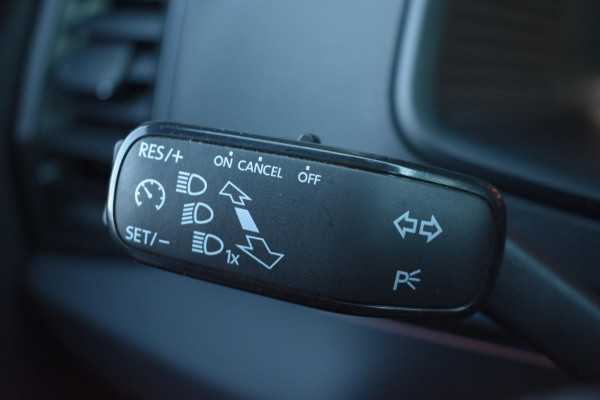 Škoda Karoq 1.5 TSI ACT Sportline | MJ21 | TREKHAAK | CAMERA | VIRTUAL | NAP | APPLE CARPLAY | ANDROID AUTO