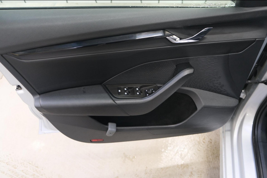 Škoda Octavia Combi 1.0 e-TSI Ambition - N.A.P. Airco, Navi, Trekhaak, PDC