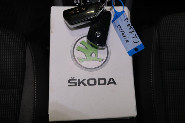 Škoda Octavia Combi 1.0 e-TSI Ambition - N.A.P. Airco, Navi, Trekhaak, PDC