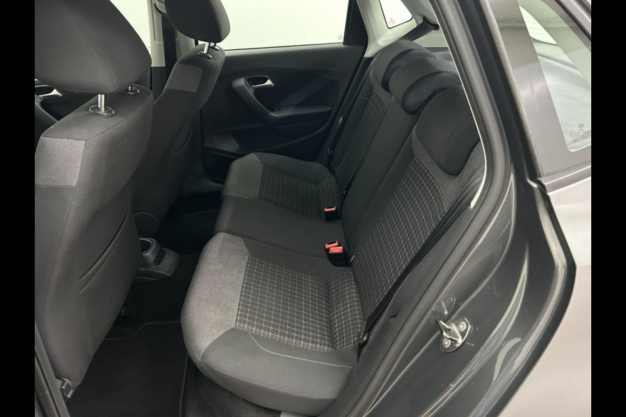 Volkswagen Polo Occasion 1.2 TSI Highline | Grijs | Tweedehands Volkswagen Polo | Airco | Cruisecontrol | Bluetooth audio
