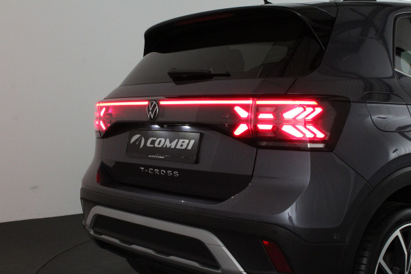 Volkswagen T-Cross 1.0 TSI Style Business Premium Automaat/Camera/IQ-LED/18inch/Luxe interieur/Adapt.cruise/Smoky Gray Metallic kleur