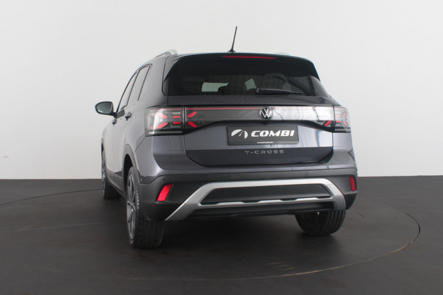 Volkswagen T-Cross 1.0 TSI Style Business Premium Automaat/Camera/IQ-LED/18inch/Luxe interieur/Adapt.cruise/Smoky Gray Metallic kleur