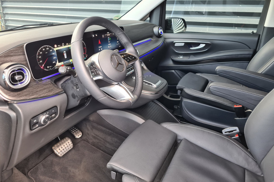 Mercedes-Benz V-Klasse 300d 4 Matic XL DC AMG-Line Grijs kenteken - Distronic