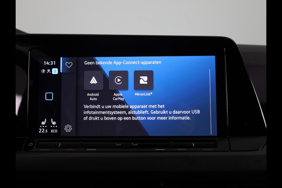 Volkswagen Golf 1.4 eHybrid Style 204 pk Automaat (DSG) | Navigatie | Panoramadak | Parkeersensoren | Adaptieve cruise control | Stoelverwarming |