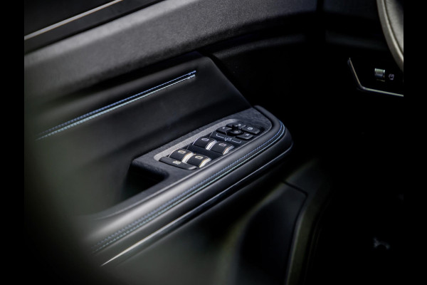 Lynk & Co 01 1.5 Plug-In Hybrid 262pk BLACKED OUT | 360 Camera | Panoramadak