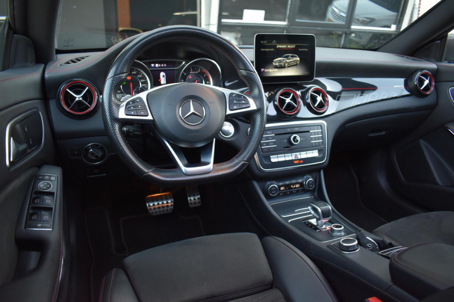 Mercedes-Benz CLA-Klasse Shooting Brake CLA 45 AMG 4MATIC Pano