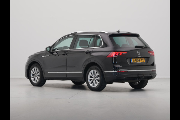 Volkswagen Tiguan 1.5 TSI 130pk Life Trekhaak Navigatie Carplay Acc Pdc Clima 54