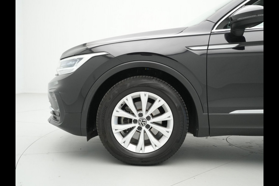 Volkswagen Tiguan 1.5 TSI 130pk Life Trekhaak Navigatie Carplay Acc Pdc Clima 54