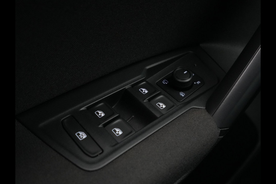Volkswagen Tiguan 1.5 TSI 130pk Life Trekhaak Navigatie Carplay Acc Pdc Clima 54