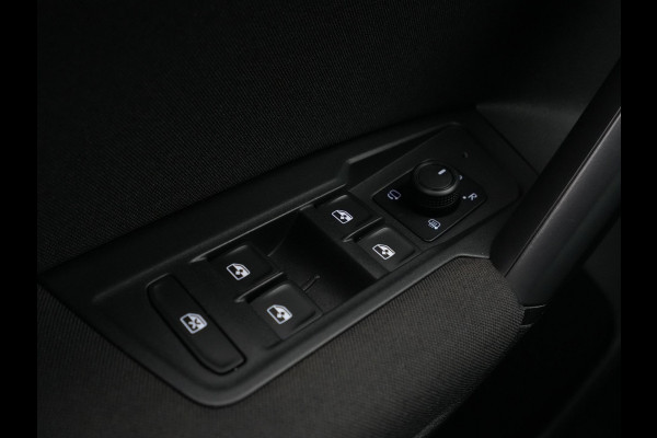 Volkswagen Tiguan 1.5 TSI 130pk Life Trekhaak Navigatie Carplay Acc Pdc Clima 54