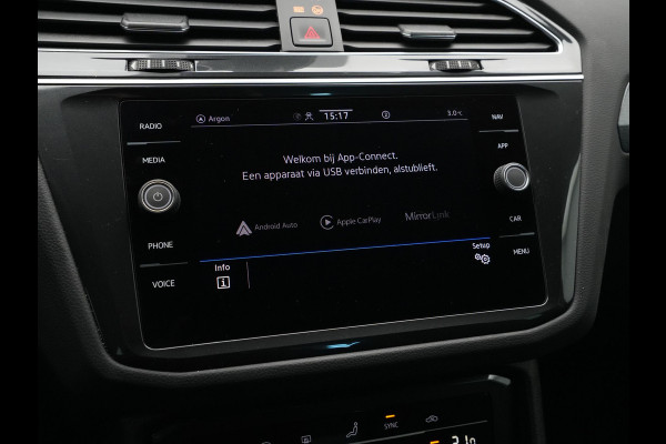Volkswagen Tiguan 1.5 TSI 130pk Life Trekhaak Navigatie Carplay Acc Pdc Clima 54