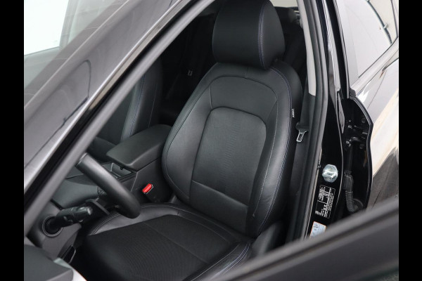 Hyundai Kona EV Business 64 kWh | 3-Fase | Stoelverwarming | Climate control | Adaptive cruise control | Camera | HUD