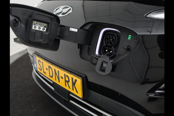 Hyundai Kona EV Business 64 kWh | 3-Fase | Stoelverwarming | Climate control | Adaptive cruise control | Camera | HUD