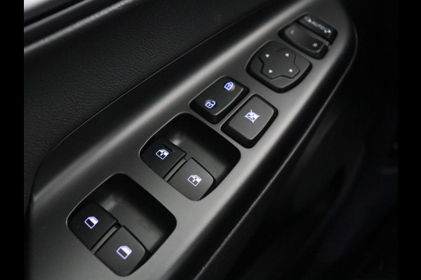 Hyundai Kona EV Business 64 kWh | 3-Fase | Stoelverwarming | Climate control | Adaptive cruise control | Camera | HUD