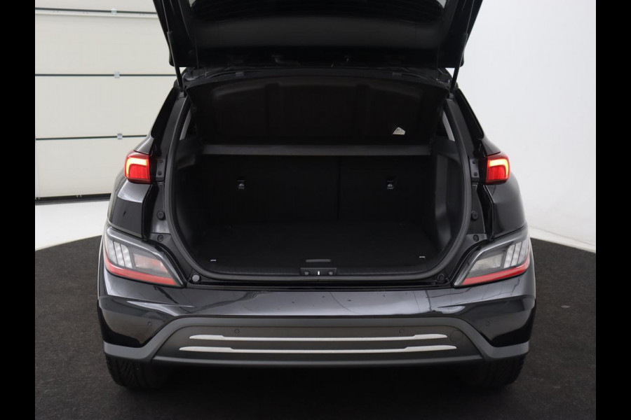 Hyundai Kona EV Business 64 kWh | 3-Fase | Stoelverwarming | Climate control | Adaptive cruise control | Camera | HUD