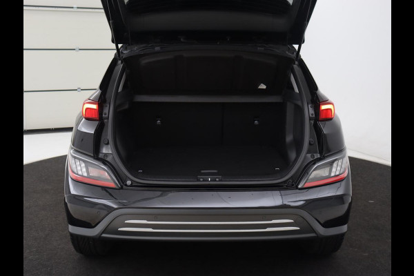 Hyundai Kona EV Business 64 kWh | 3-Fase | Stoelverwarming | Climate control | Adaptive cruise control | Camera | HUD