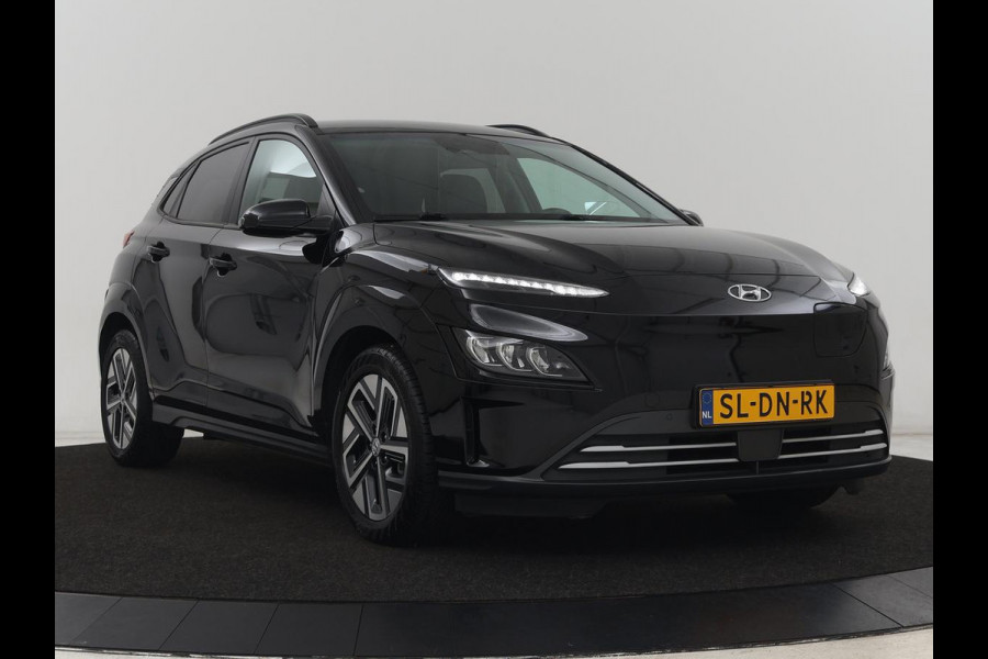 Hyundai Kona EV Business 64 kWh | 3-Fase | Stoelverwarming | Climate control | Adaptive cruise control | Camera | HUD