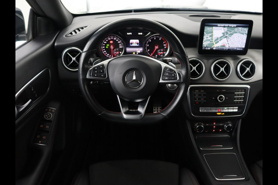 Mercedes-Benz CLA-Klasse Shooting Brake 180 AMG-Pakket | Full-LED | Stoelverwarming | Camera | Navigatie