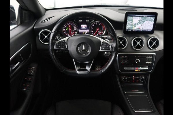 Mercedes-Benz CLA-Klasse Shooting Brake 180 AMG-Pakket | Full-LED | Stoelverwarming | Camera | Navigatie